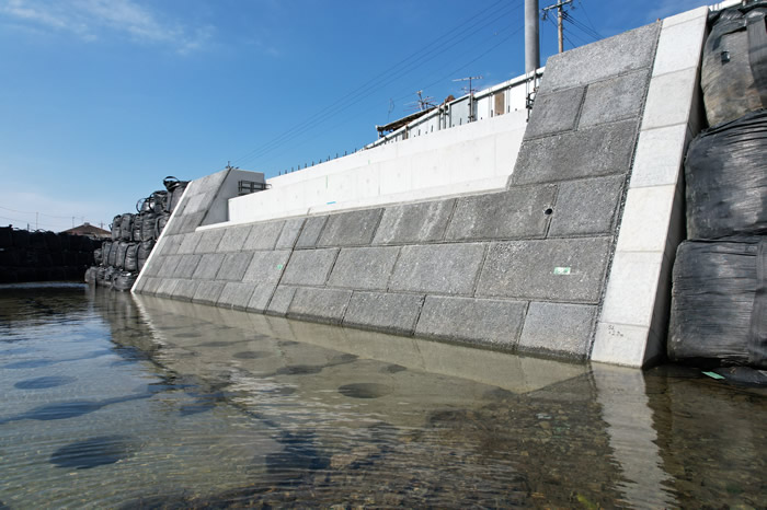 笹尾川(香月橋)橋梁下部工工事(4-1)