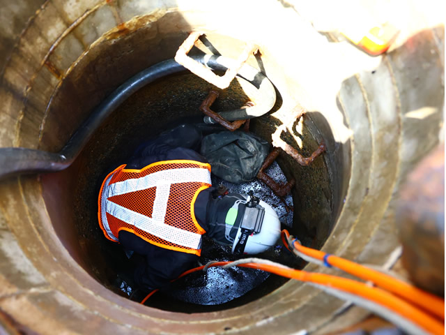 更生工事作業風景